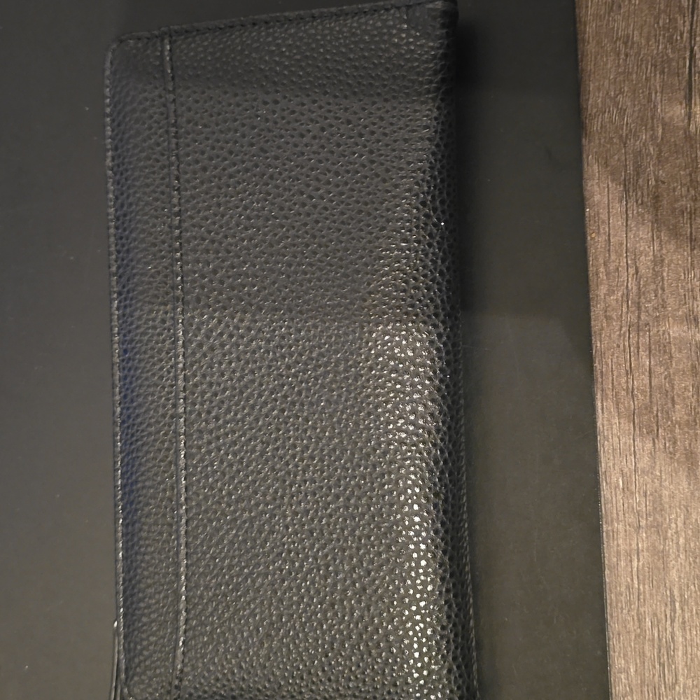 Black Textured Wallet - Picture 5 of 6